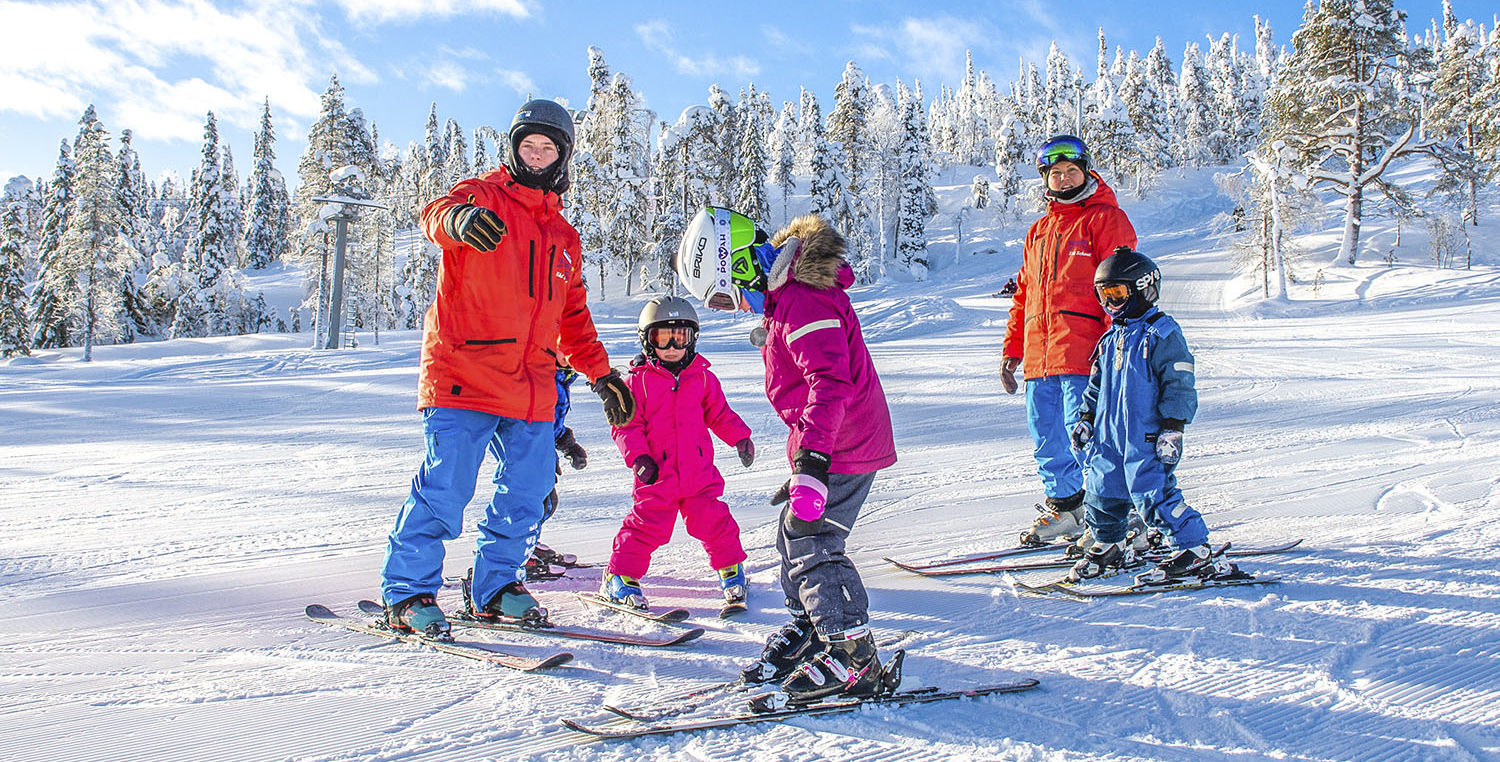 Iso-Syöte tarjoaa kaikille lähialueella asuville ekaluokkalaisille laskettelupäivän tammi-helmikuussa 2020. Päivä alkaa hiihtokoulusta, jonka jälkeen lapset saavat välineet ja hissilipun ilmaiseksi käyttöönsä loppupäivän ajaksi.