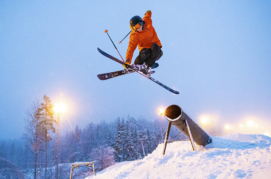 Keski-Suomessa näyttää jo talvelta, ainakin Laajiksessa. Torstaina 27.11.2019 Laajavuoren parkkitiimi testasi suorituspaikkoja.