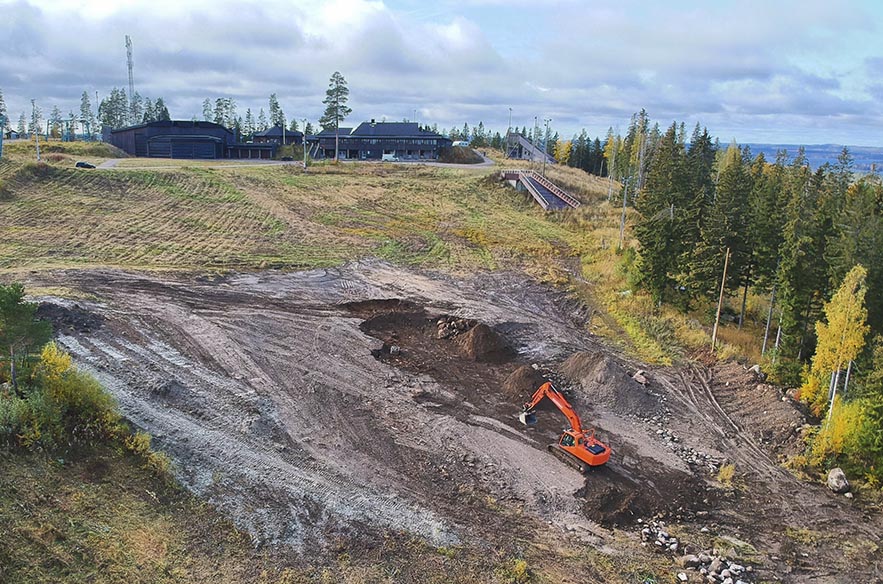 Syksyllä 2019 Riihivuoressa on tapahtunut paljon. Hiihtokeskukseen on pystytetty sompahissi ja raivattu kaksi uutta rinnettä.