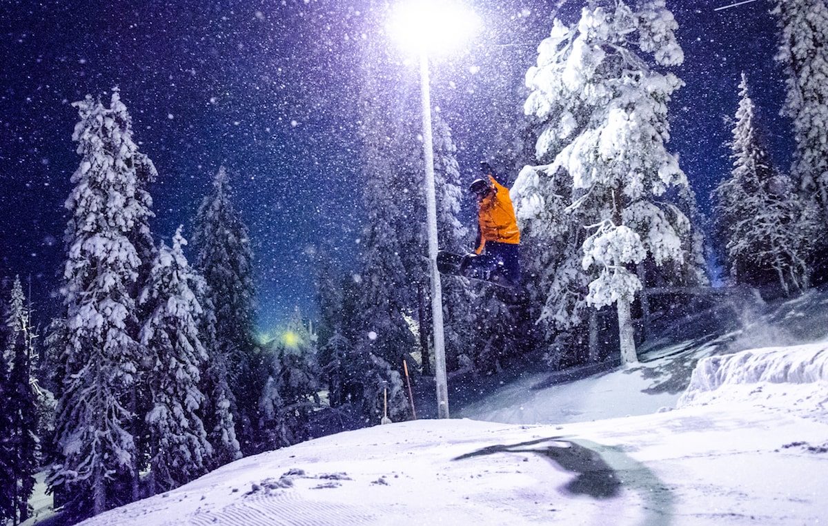 Perfekte Bedingungen für Winterspaß auch an dunklen Tagen.