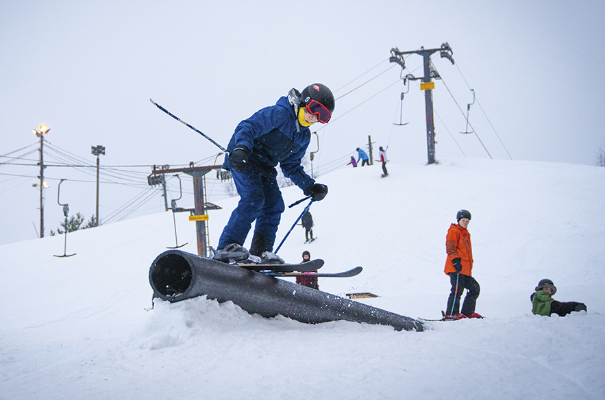 Varkaus Ski Center on tunnelmallinen lähikeskus. Sunnuntaina 9.2.2020 rinteessä oli iloinen säpinä.