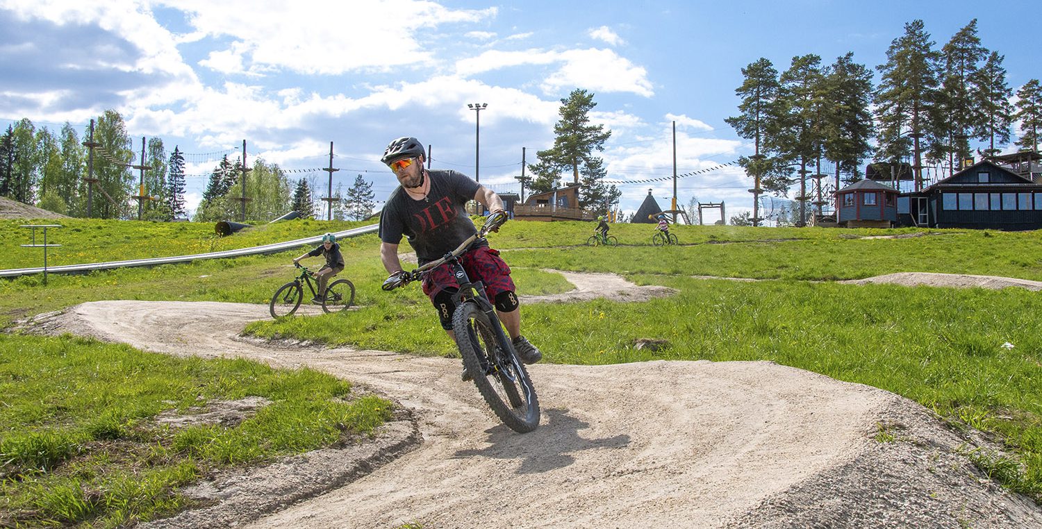 Talma bike parkissa on panostettu etenkin aloittelijoiden suorituspaikkoihin.