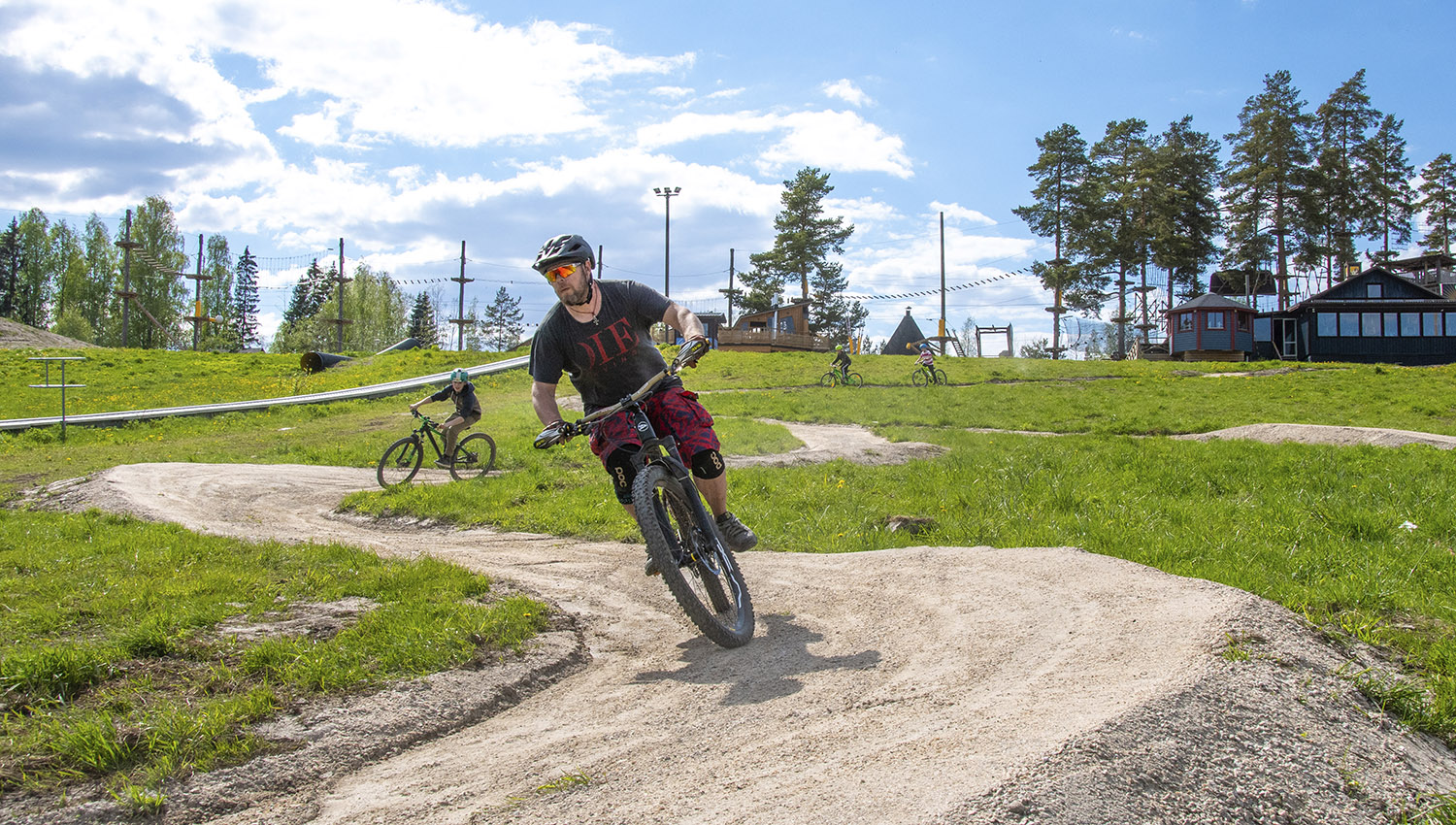 Talma bike parkissa on panostettu etenkin aloittelijoiden suorituspaikkoihin.
