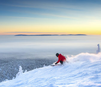 Leider sind es auf Grund der Corona-Reisebeschränkungen vor allem die Finnen selbst, die die herrliche Natur und das Winterwetter in der Skisaison 2020/2021 genießen können.