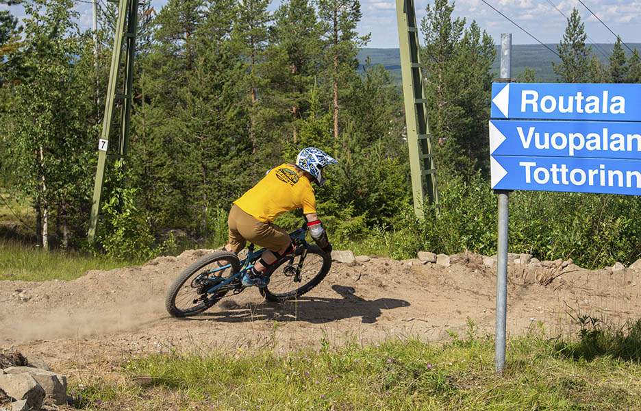 Ounasvaara bike park avattiin uudistettuna kesäkuun lopussa 2021. Pyöräilykausi jatkuu aina elokuun loppuun asti.