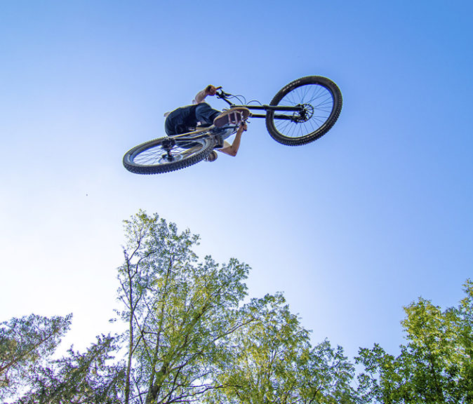 ”Jokainen voi itse vaikuttaa riskeihin ja niiden toteutumiseen”, muistuttaa bikepark-ohjaajien kouluttaja AP Laiho.