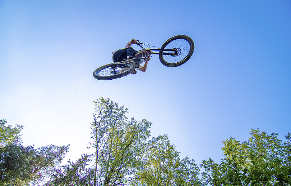 ”Jokainen voi itse vaikuttaa riskeihin ja niiden toteutumiseen”, muistuttaa bikepark-ohjaajien kouluttaja AP Laiho.