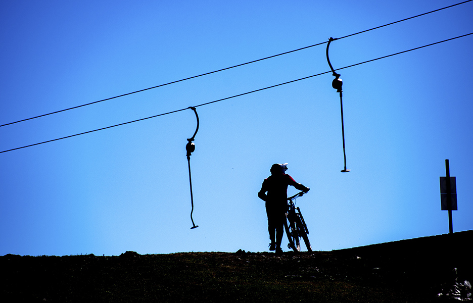 Syksyllä 2021 valitaan ensimmäistä kertaa Vuoden Bike Park. Kerro ehdotuksesi perusteluineen ja voit voittaa kausikortin valitsemaasi bike parkiini!