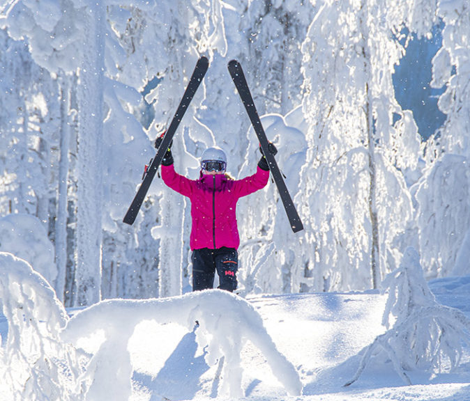 Uudet lasketteluvaatteet ja -välineet ovat entistä kevyempiä, mukavampia ja suorituskykyisempiä. Tuloksena on entistä hauskempia mäkipäiviä.