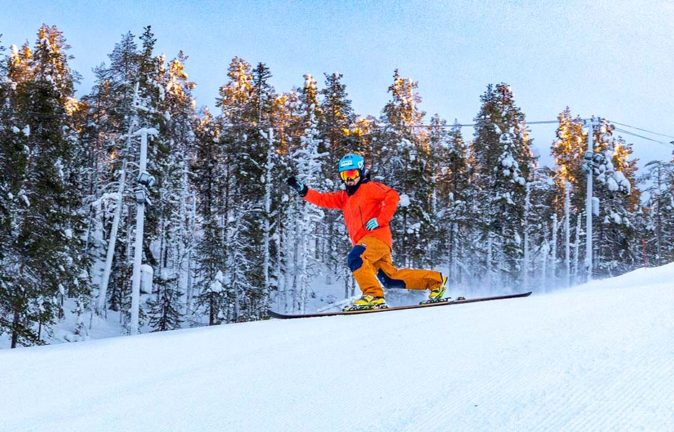 Löydä entistä tasapainoisempi ja tyylikkäämpi telemark-käännös harjoitteiden avulla. Tässä Pepe Vannisen teräsmies.