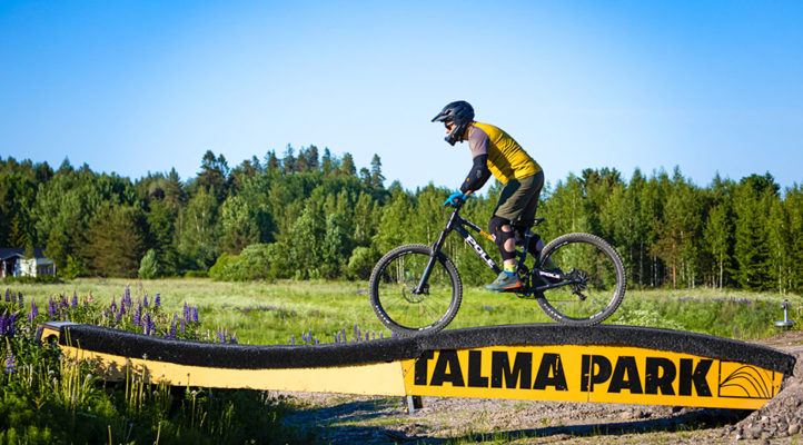 Talma bike parkin erikoisuus on talvesta tutut elementit.