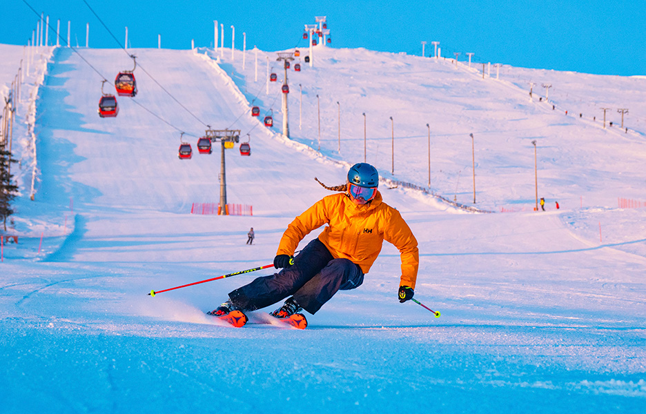 Vuoden hiihtokeskus 2024 on Ylläs. ”Kiitos hiihtokeskusten määrätietoisen työn, voi Suomea matkailun näkökulmasta pitää jo varteenotettavana alppihiihtomaana”, totesi raadin puheenjohtaja, Visit Finlandin johtaja Kristiina Hietasaari.
