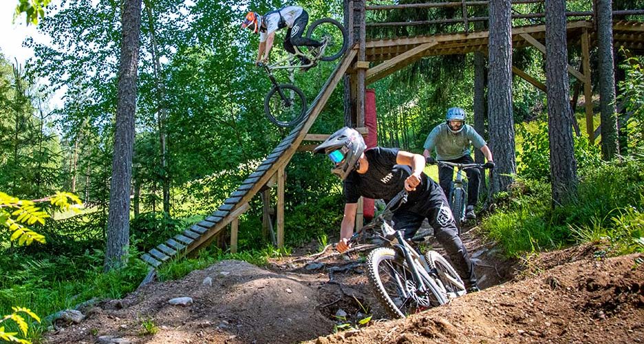 Meri-Teijo Bike Park tarjoaa korkeuserometreihin nähden ilahduttavan monipuolisen reittikattauksen.